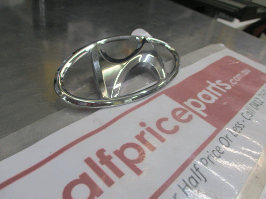 Hyundai Accent Sedan Genuine Rear Chrome Boot Lid Emblem New Part