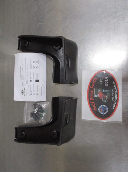 Hyundai i45 Genuine Rear Mud Guards With Fitting Kit New Part