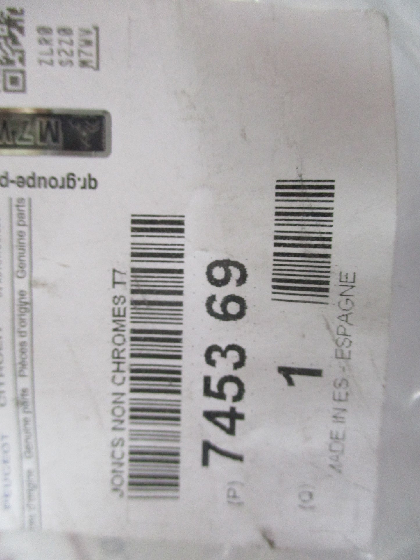 Peugeot 308 1.6 HDi Genuine Front Left / Right Bumper Finishing Trim Non Chrome New Part