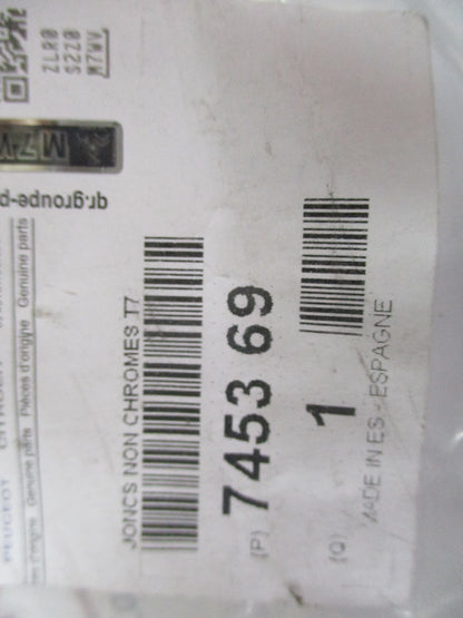 Peugeot 308 1.6 HDi Genuine Front Left / Right Bumper Finishing Trim Non Chrome New Part