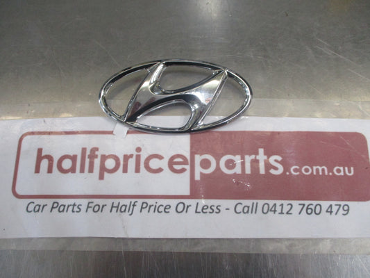 Hyundai Elantra Genuine Rear Chrome Boot Lid Emblem New Part