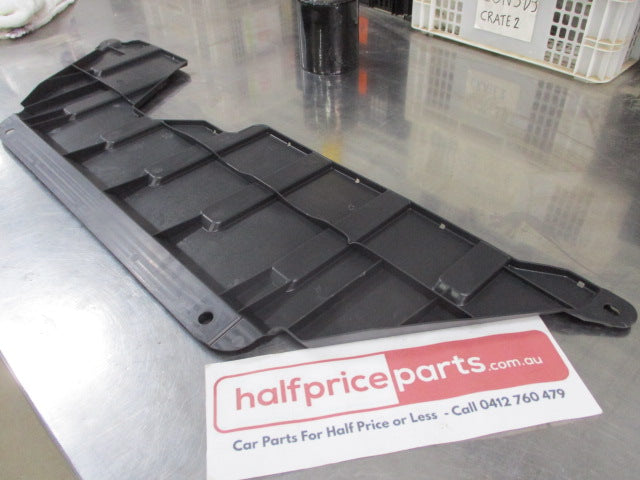 Mitsubishi Outlander Genuine Front Under Cover Engine Center Cover  New Part