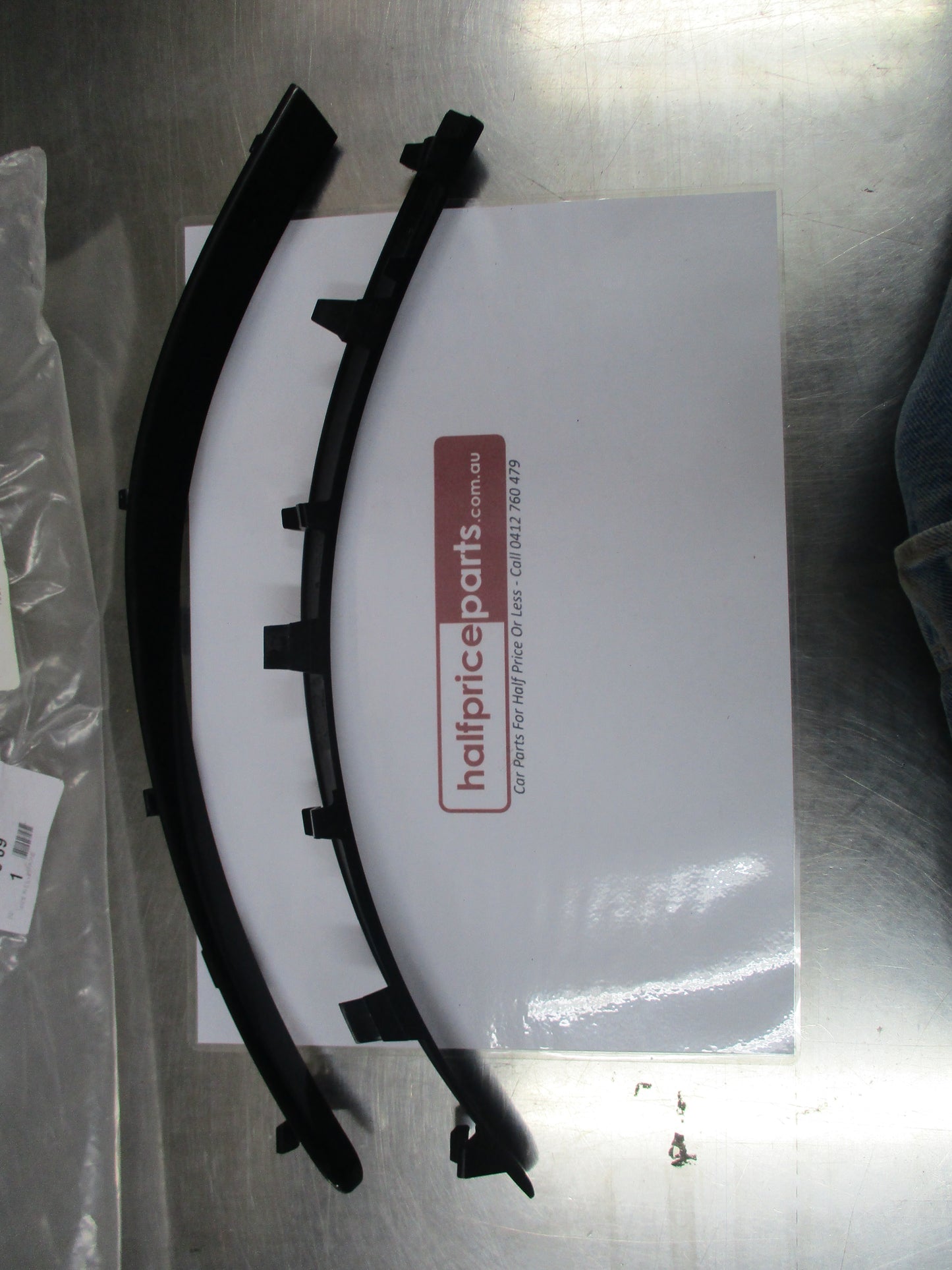 Peugeot 308 1.6 HDi Genuine Front Left / Right Bumper Finishing Trim Non Chrome New Part