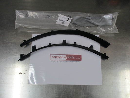 Peugeot 308 1.6 HDi Genuine Front Left / Right Bumper Finishing Trim Non Chrome New Part