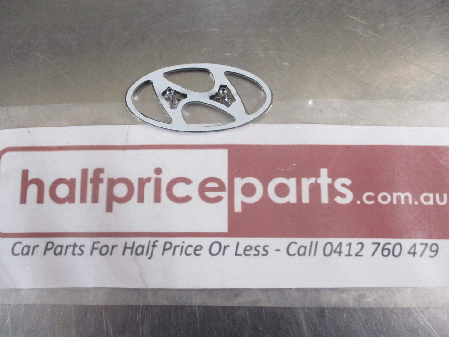 Hyundai Elantra/Accent/Sonata/Tiburon/Tucson Genuine Chrome Front Grille Emblem New Part