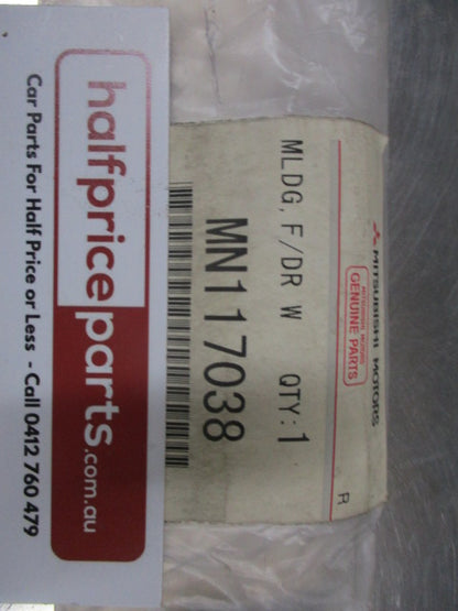 Mitsubishi Pajero Genuine Right Hand Front Door Belt Line Window Moulding New Part