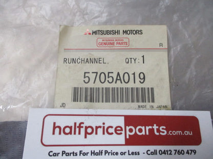Mitsubishi Outlander Genuine Left Hand Front Door Run Bailey Channel Rubber New Part