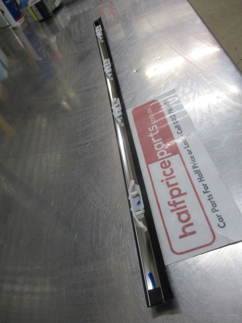 Mitsubishi Pajero Genuine Right Hand Rear Side Moulding New Part