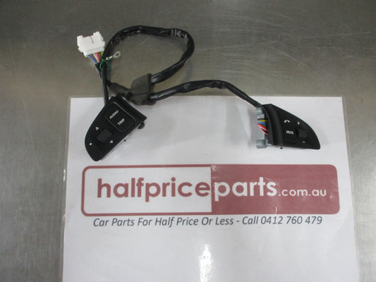 Holden VE Commodore WM Statesman Genuine Steering Wheel Controls New Part