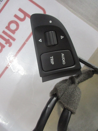 Holden VE Commodore WM Statesman Genuine Steering Wheel Controls New Part