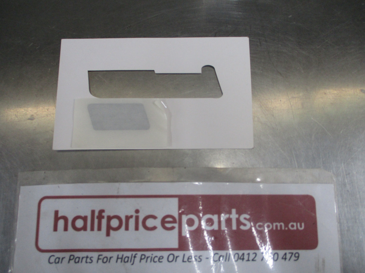 Hyundai IX35 Genuine Chrome And Black Boot Emblem New Part