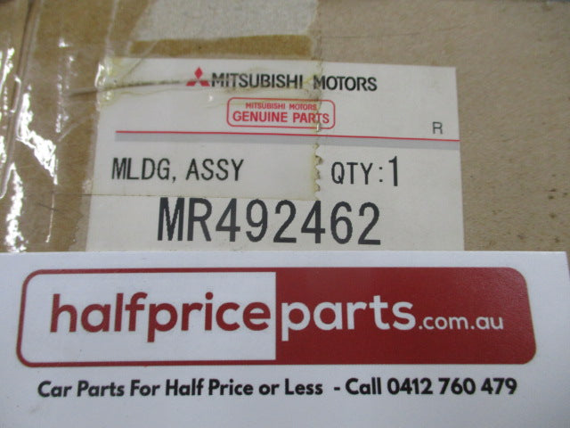 Mitsubishi Pajero Genuine Right Hand Rear Dip Moulding New Part