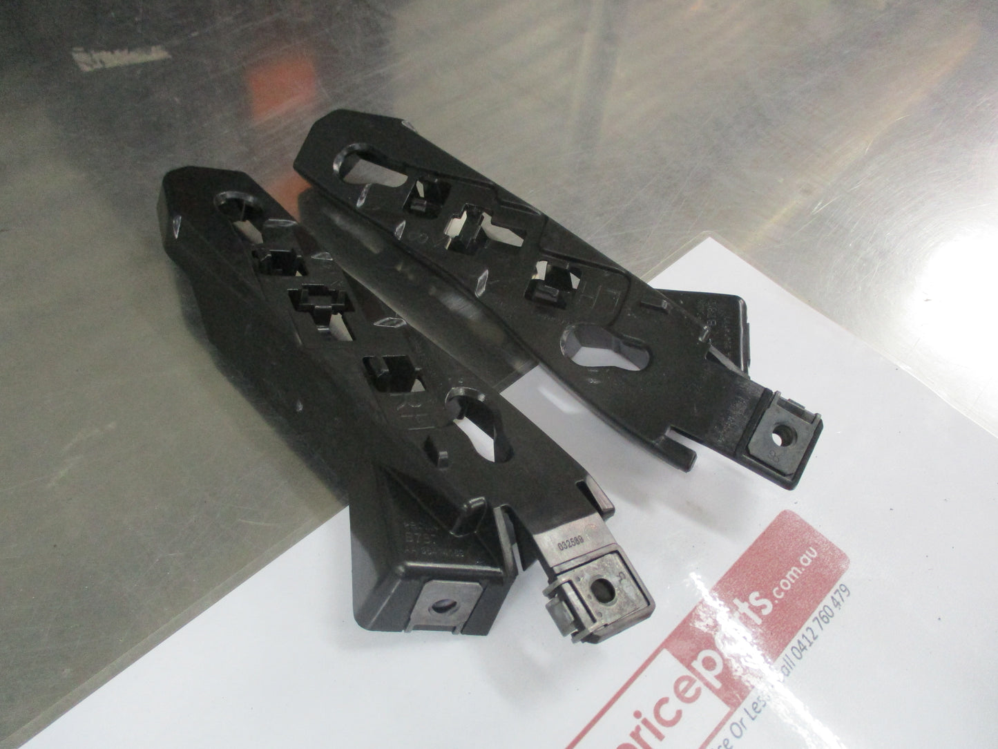 Citroen C4 Picasso Genuine Front Bumper Brackets Pair New Part