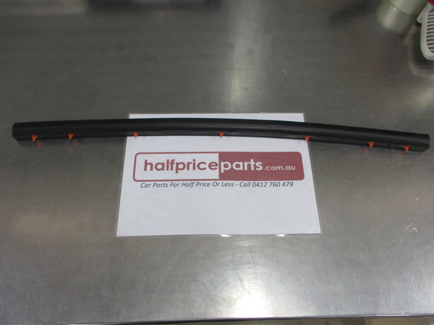 Jaguar E-Pace Genuine Front Bonnet Rubber Seal New Part