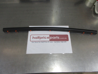 Jaguar E-Pace Genuine Front Bonnet Rubber Seal New Part