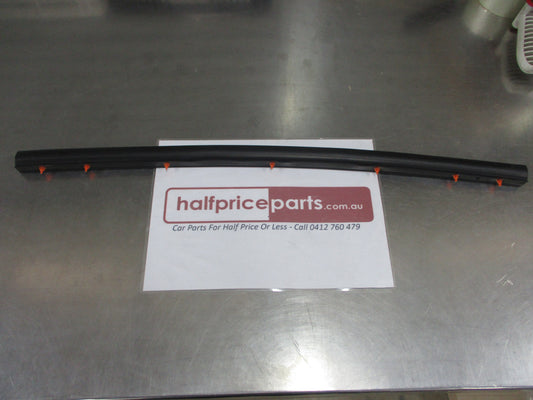 Jaguar E-Pace Genuine Front Bonnet Rubber Seal New Part