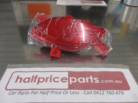 Hyundai Elantra Genuine Left Hand Rear Reflector/Reflex Assembly New Part