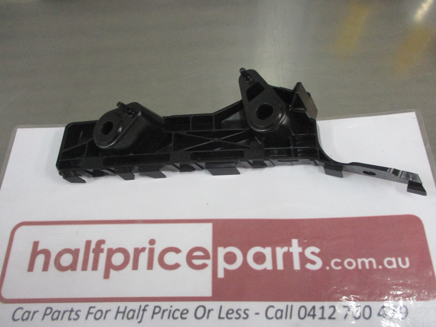 Mazda 3 Genuine Front Fastening Bumper Bar Bracket To Reinforcement New Part