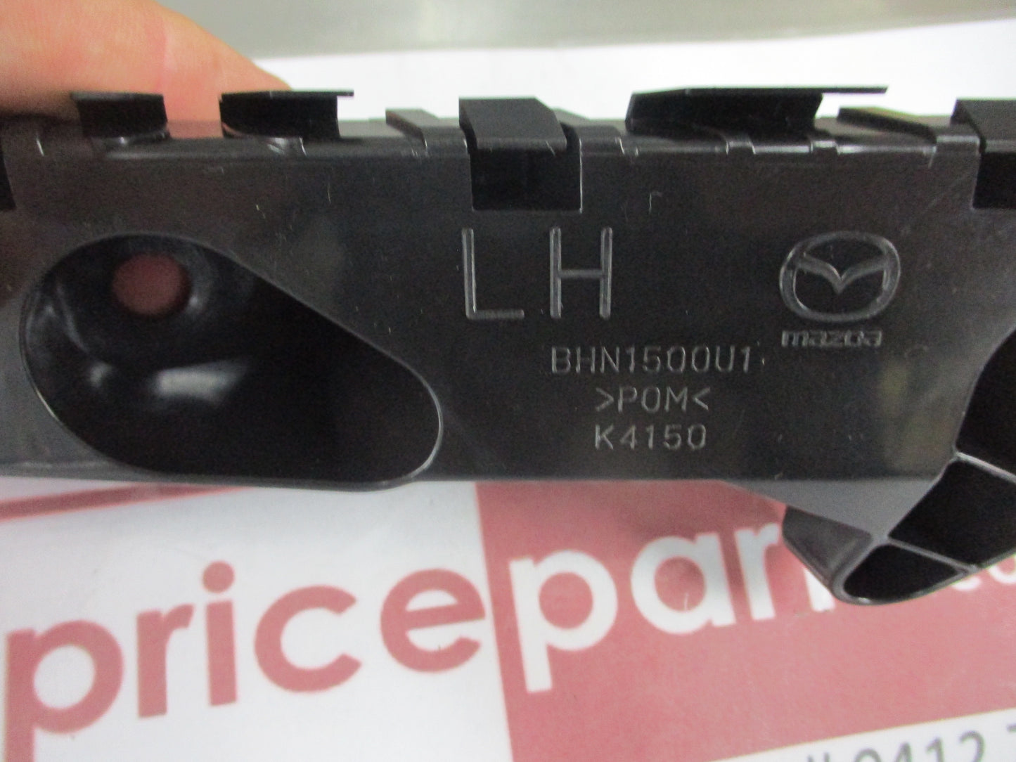 Mazda 3 Genuine Front Fastening Bumper Bar Bracket To Reinforcement New Part
