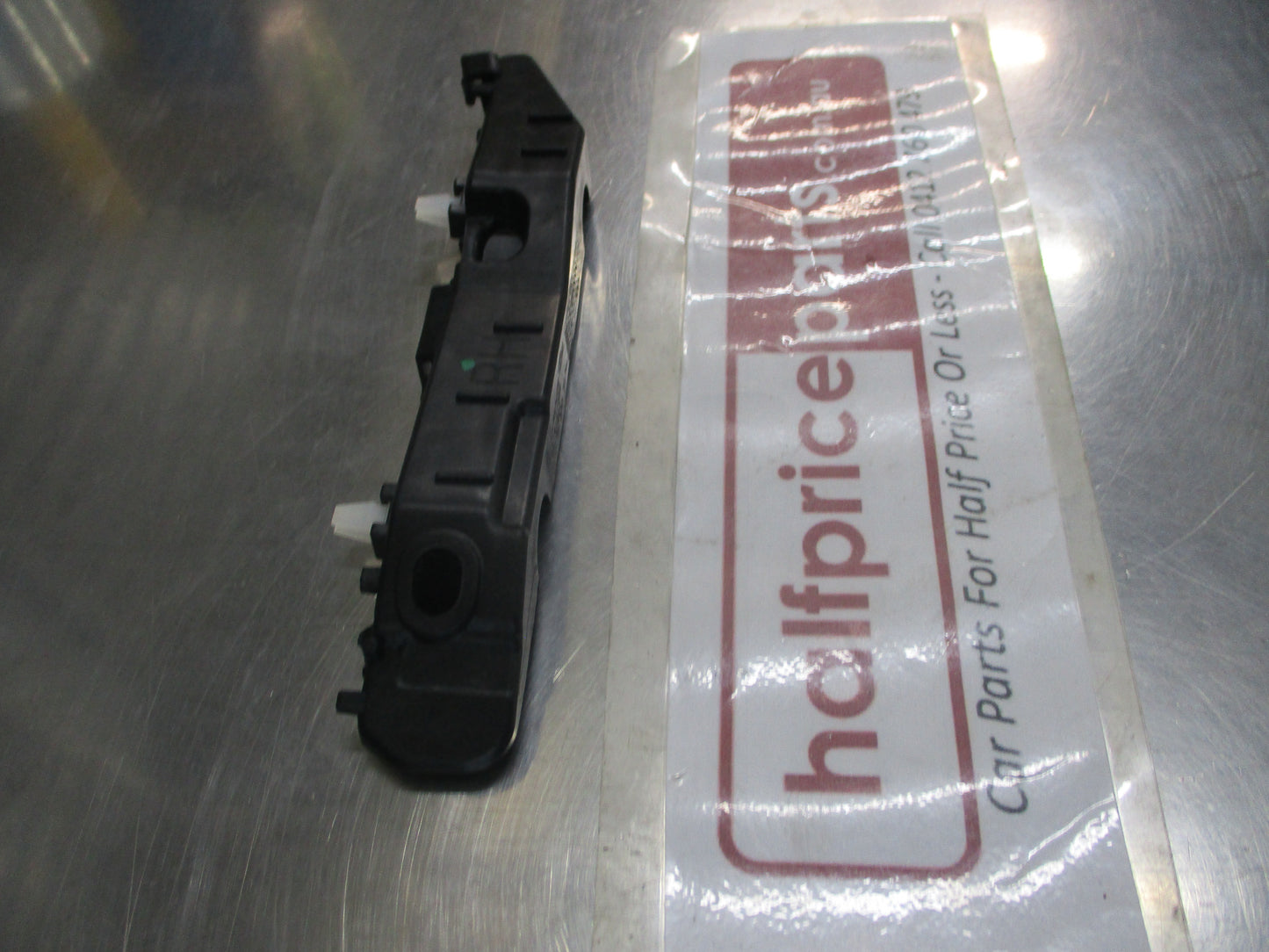 Hyundai Sonata Genuine Right Hand Side Front Bumper Bracket New Part