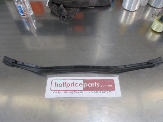 Hyundai Tucson Genuine Front Rubber Bonnet Seal Strip New Part