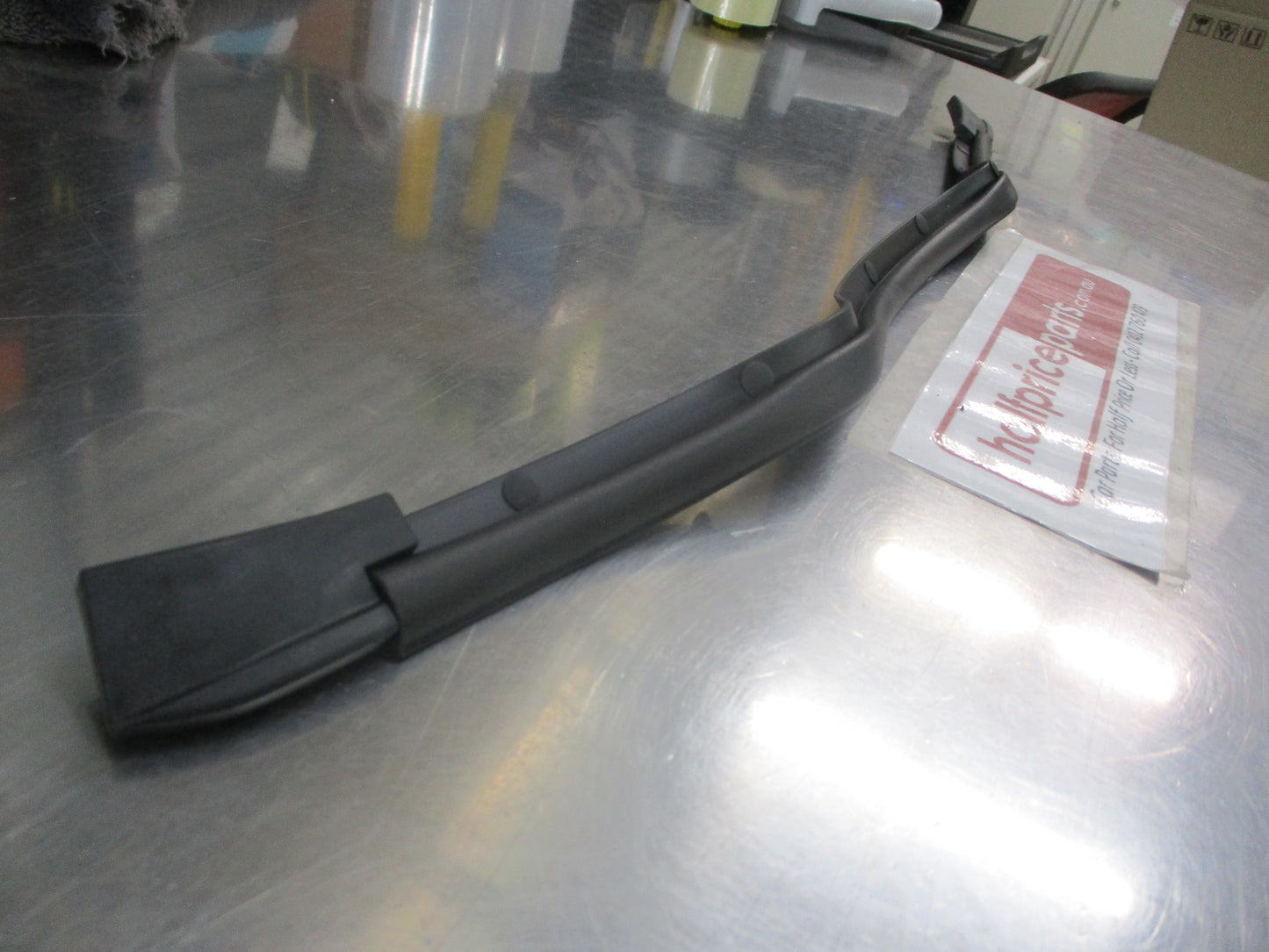 Hyundai Tucson Genuine Front Rubber Bonnet Seal Strip New Part