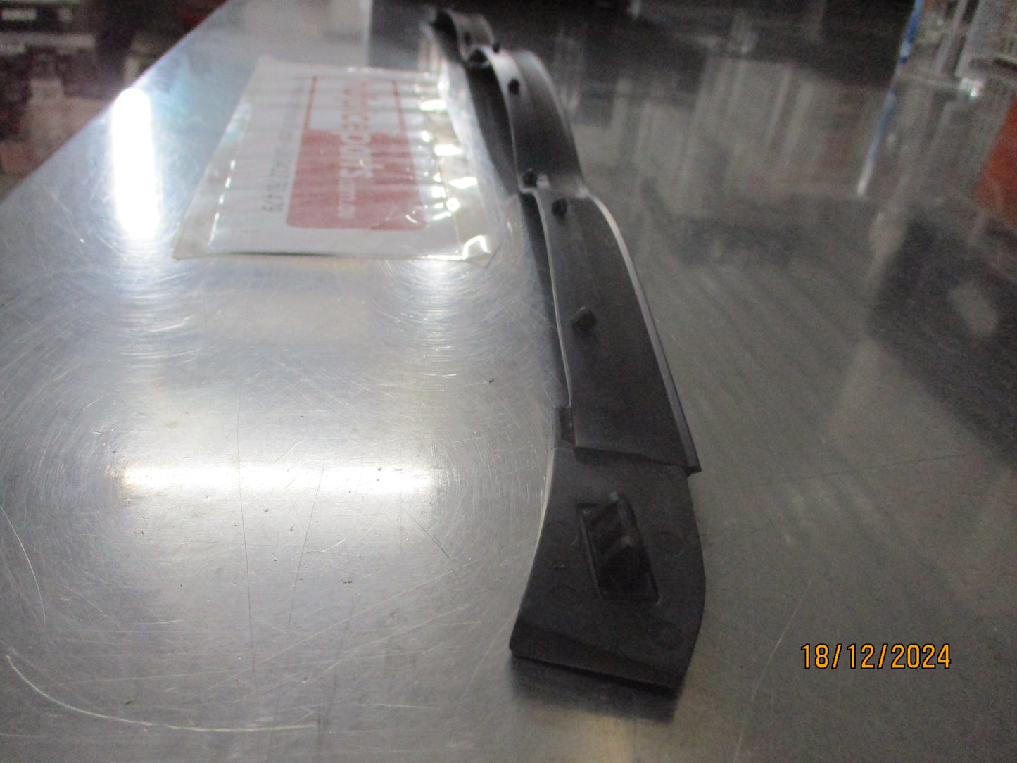 Hyundai Tucson Genuine Front Rubber Bonnet Seal Strip New Part
