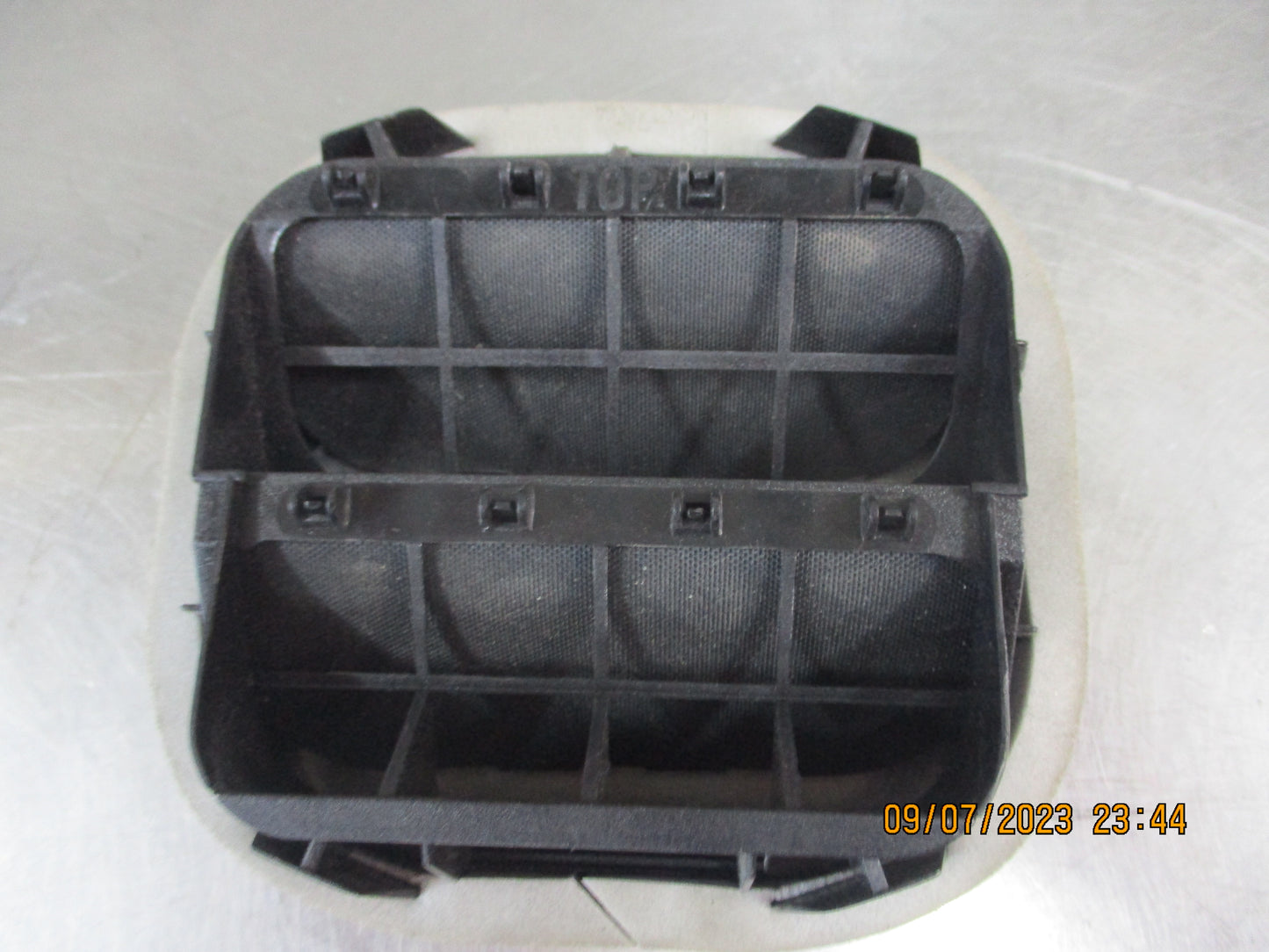 Holden VZ-VE Commodore Genuine Pressure Valve Used Part VGC