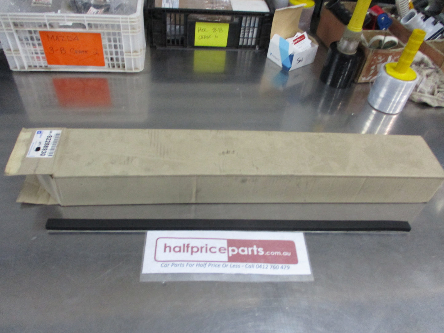 Holden VF Commodore/WM Statesman Genuine Bonnet Air Scoop Seal New Part