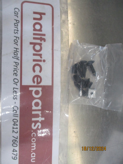Hyundai Veloster Genuine  Front Mud Flap Set With Screws  New Part