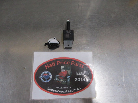 Hyundai / Kia Various Models Genuine Stop Light Switch Assembly New Part