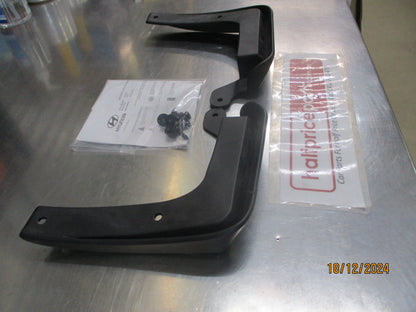Hyundai Veloster Genuine Front Mud Flap Set With Screws New Part