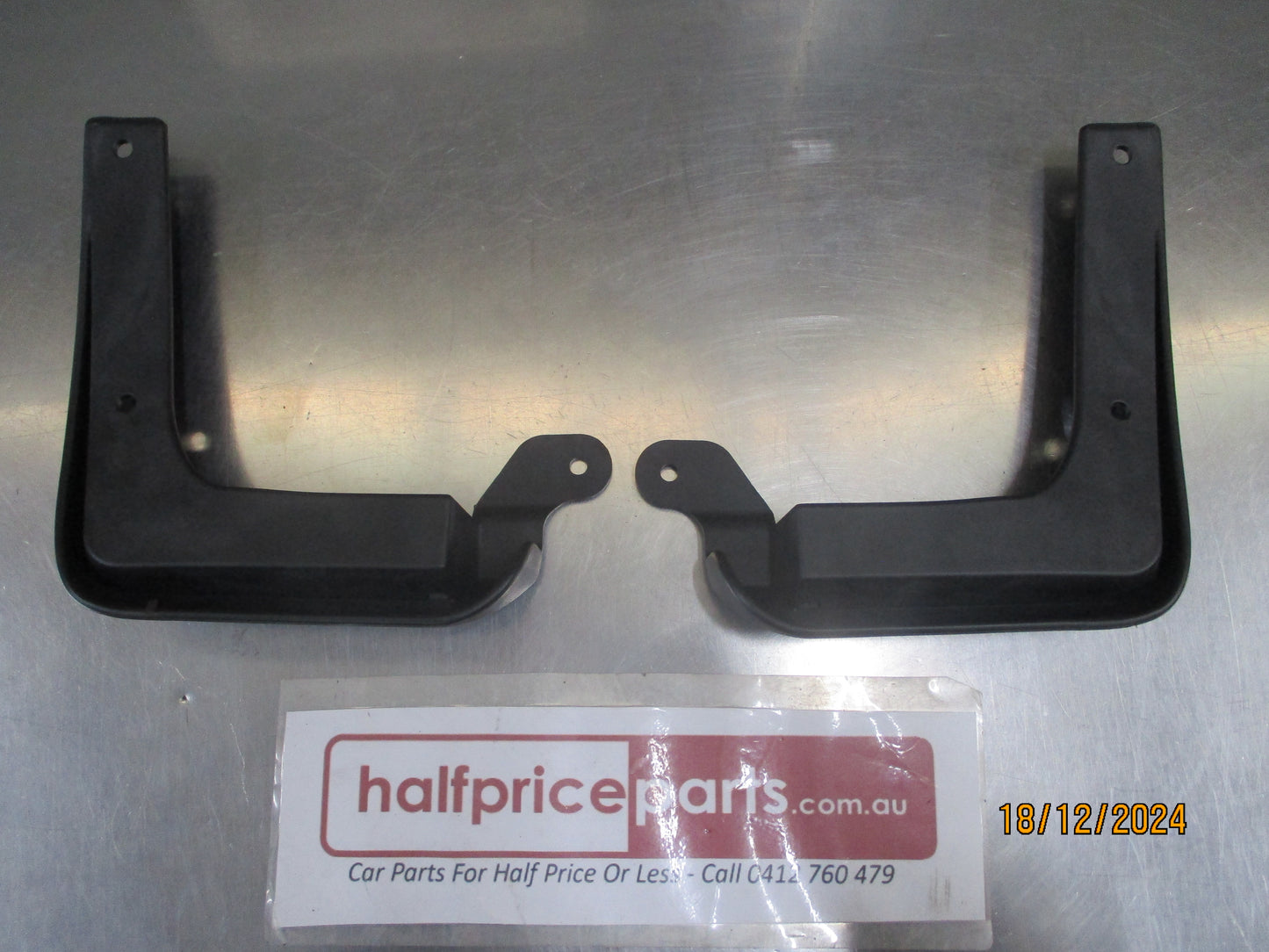 Hyundai Veloster Genuine Front Mud Flap Set With Screws New Part