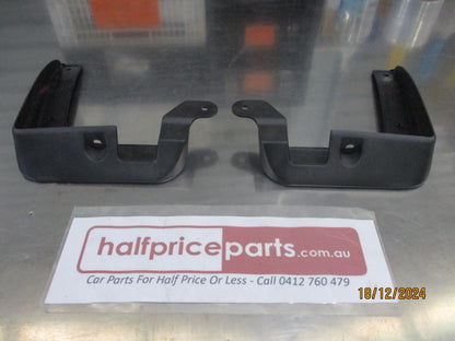Hyundai Veloster Genuine Front Mud Flap Set With Screws New Part