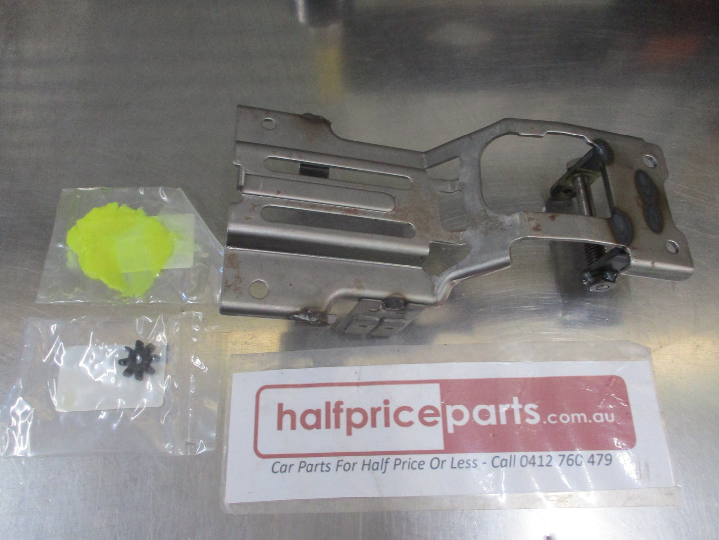 Hyundai I30 Genuine Steering Column Bracket Kit New Part