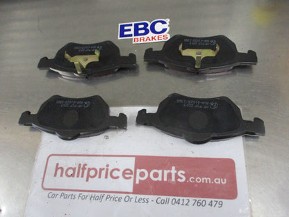 EBC Front Disc Brake Pad Set Suits Chrysler Voyger New Part