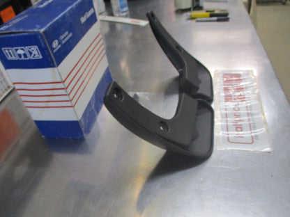 Hyundai I40 Sedan Genuine Rear Set Mud Flap Kit With Screws New Part