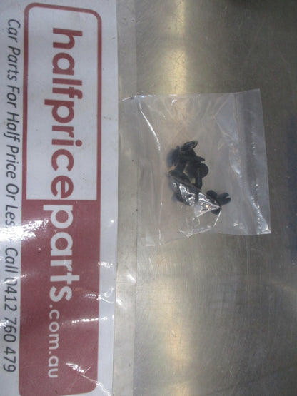 Hyundai I40 Sedan Genuine Rear Set Mud Flap Kit With Screws New Part