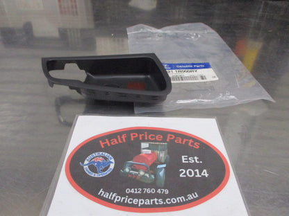 Hyundai Accent Genuine Inner Drivers Right Hand Door Handle Trim New Part