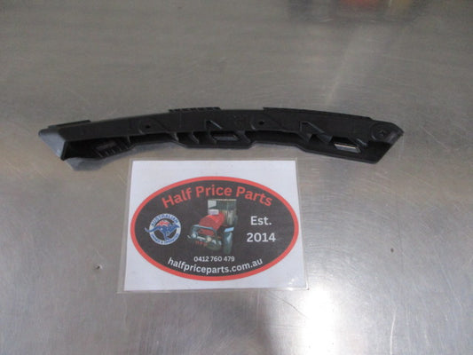 Hyundai Elantra GT Genuine Right Hand Front Side Bumper Bracket New Part