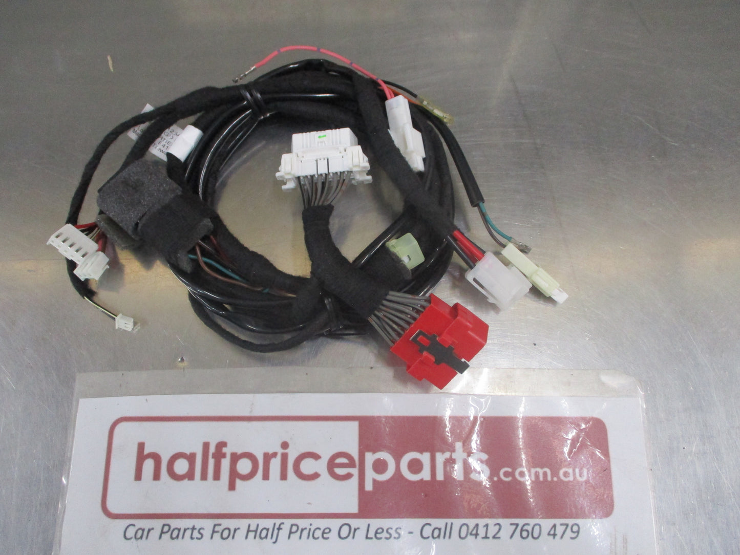 Hyundai I30 Genuine Front Parking Assist 4 Head Kit (Phantom Black)  New Part