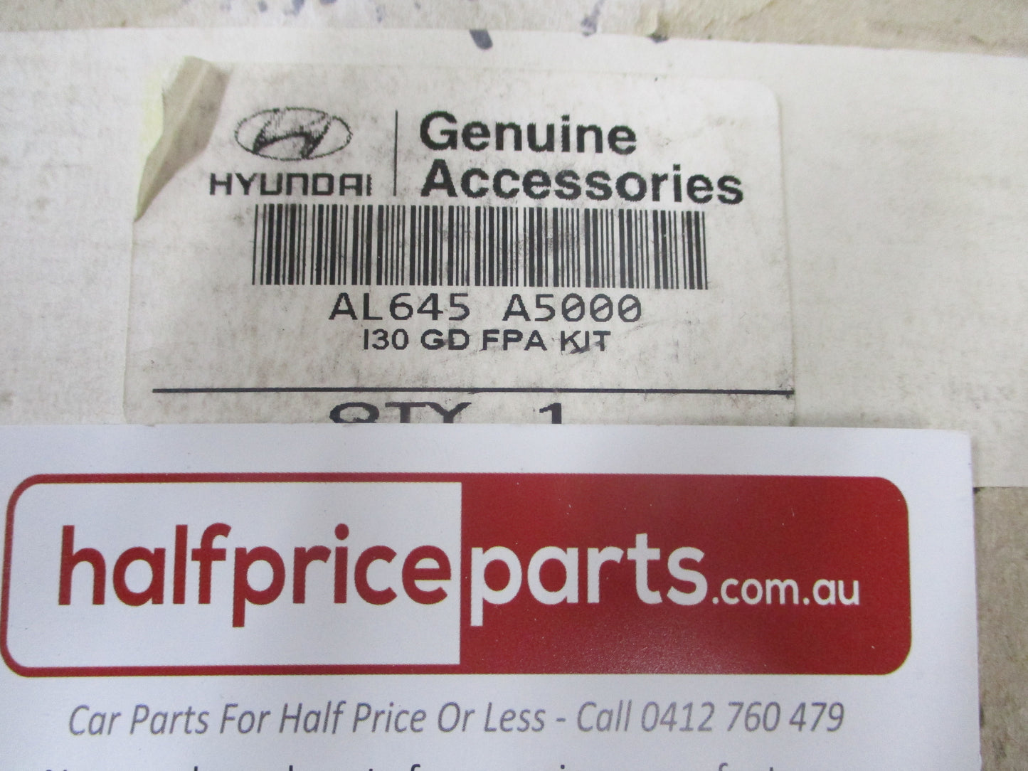 Hyundai I30 Genuine Front Parking Assist 4 Head Kit (Phantom Black)  New Part
