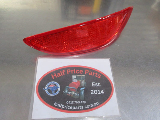 Hyundai Accent Genuine Right Hand Rear Reflector/Reflex New Part