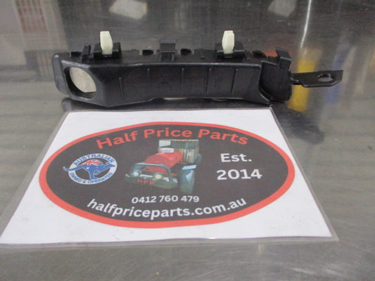 Hyundai Elantra Genuine Right Hand Front Side Bumper Bracket New Part