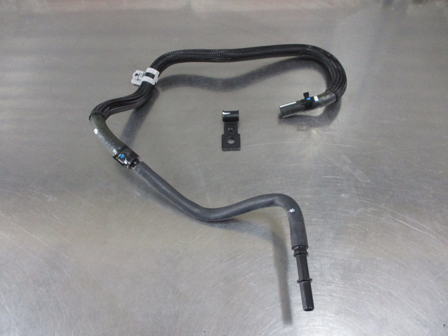 Holden Captiva Genuine Rear Fuel Hose Feed New Part