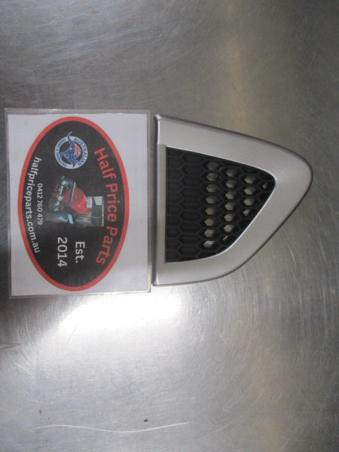 Holden Captiva CG/Captiva 7 Genuine Right Hand Front Guard Trim New Part