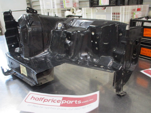 Mitsubishi Outlander Genuine Right Hand Front Inner Wheelhouse Panel New Part