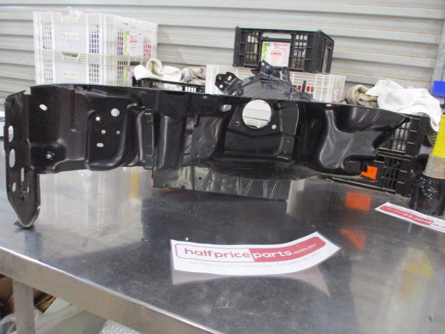 Mitsubishi Outlander Genuine Right Hand Front Inner Wheelhouse Panel New Part