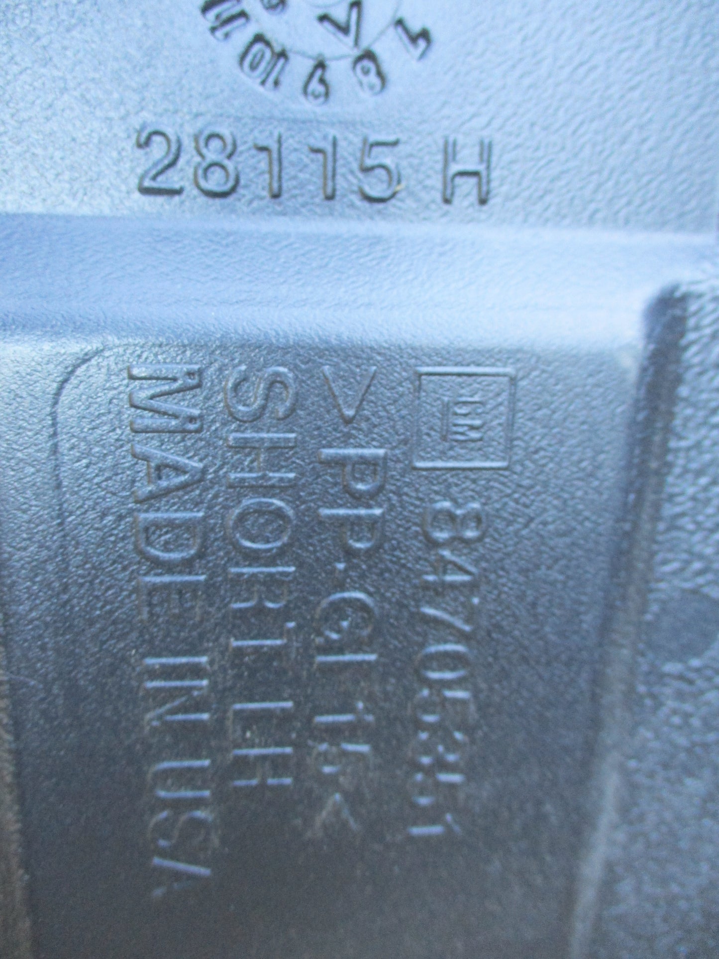 GM Silverado 1500 Genuine Short Bed Side Mounted  Storage Box Black New Part