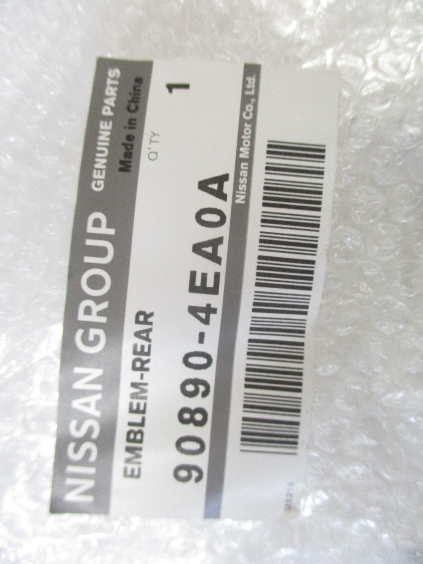 Nissan X-Trail Genuine Rear Tailgate Centre 'NISSAN' Emblem New Part